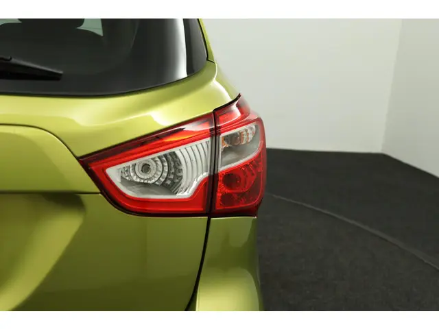 Suzuki S-Cross SX4 1.6 Business Edition Pro 2014 Benzine 40