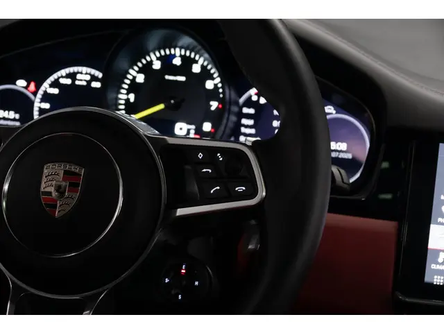 Porsche Cayenne 3.0 E-Hybrid 2021 Hybride Benzine 30