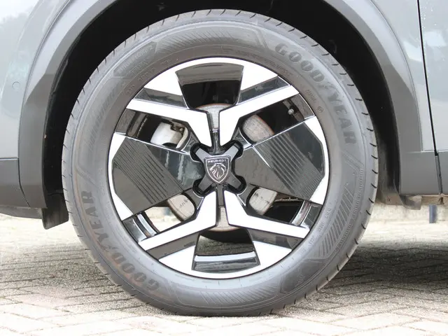 Peugeot 2008 1.2 PT 130 GT 2024 Benzine 11