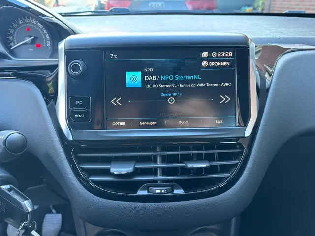 Peugeot 208 1.2 PureTech Active 2017 Benzine 27