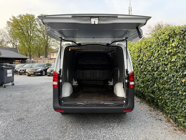 Mercedes-Benz Vito 114 CDI Lang 2019 Diesel 19
