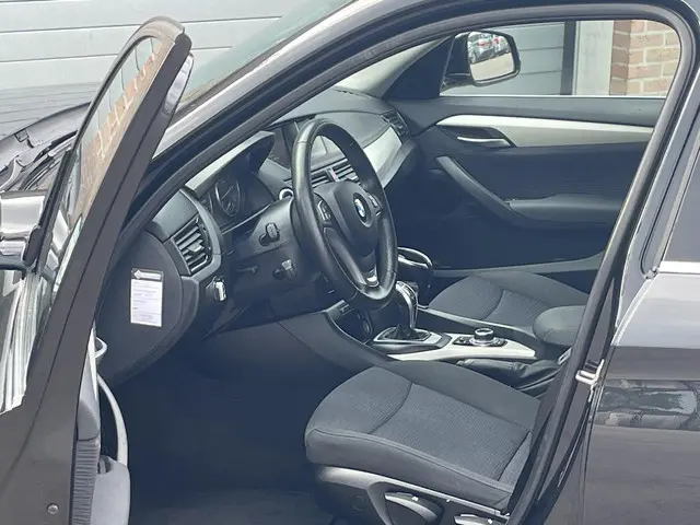 BMW X1 sDrive20i Limited Series 2014 Benzine 8