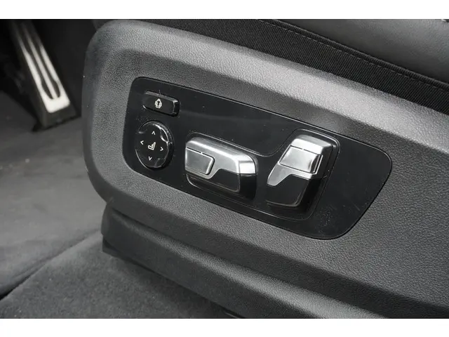 BMW X6 xDrive40i 2025 Benzine 31