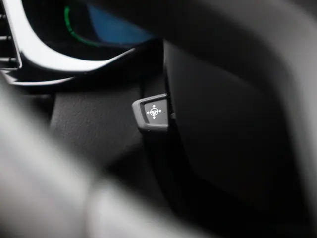 BMW 5 Serie Sedan 530e 2019 Hybride Benzine 31