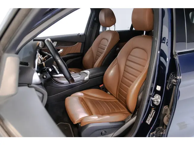 Mercedes-Benz GLC 300e 4MATIC 2021 Hybride Benzine 8