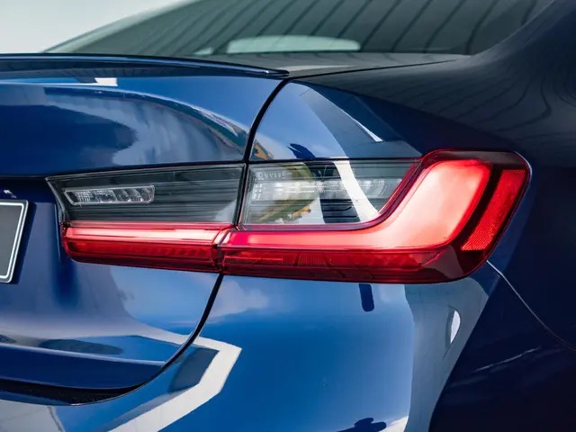 BMW 3 Serie Sedan 330i 2025 Benzine 17