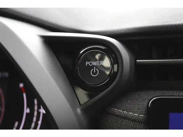 Lexus LBX 2WD 2024 Hybride Benzine 37