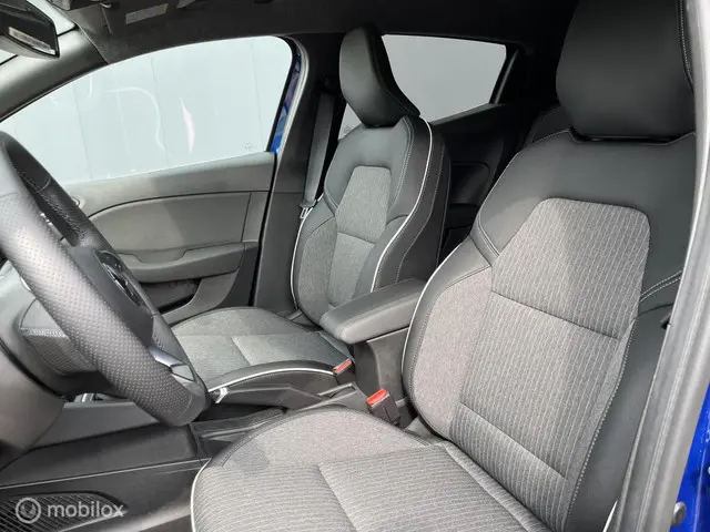 Mitsubishi Colt 1.0T MT Intense+ 2025 Benzine 12