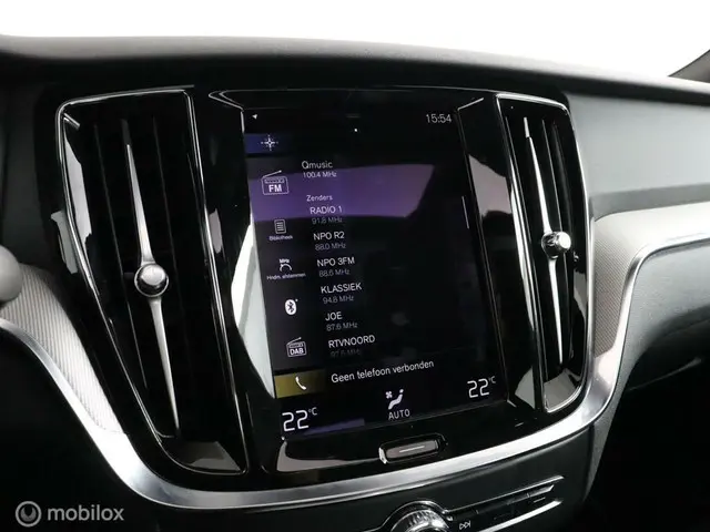 Volvo S60 2.0 B4 R-Design|Blis| panodak|adapt 2021 Benzine 22