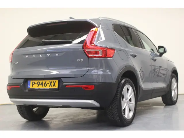 Volvo XC40 2.0 B3 Plus Bright 2022 Hybride Benzine 6