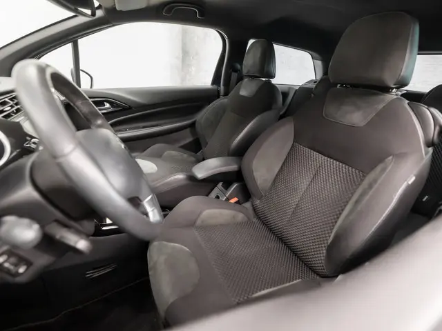 DS DS 3 1.2 VTi So Chic 2014 Benzine 14