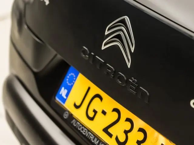 Citroën C4 Cactus 1.2 PureTech Shine 2016 Benzine 23