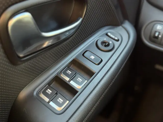 Kia Carens 1.6 GDi Business Pack 2014 Benzine 24