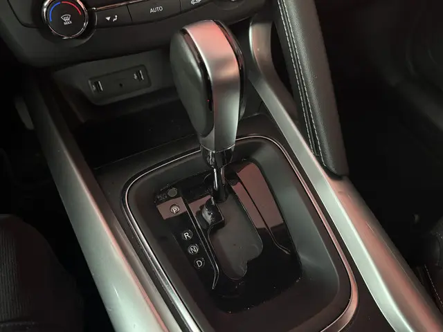 Renault Kadjar 1.2 TCe Bose 2016 Benzine 35