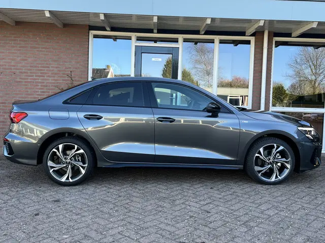 Audi A3 Limousine 35 TFSI 150pk 2024 Hybride Benzine 3