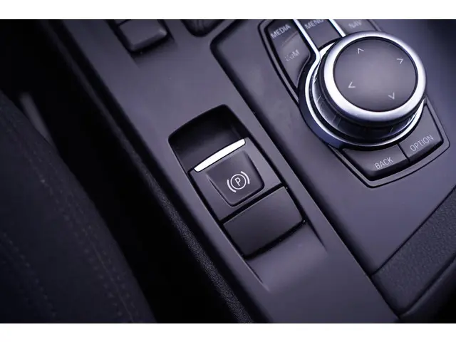 BMW X1 sDrive18i Edition 2019 Benzine 40
