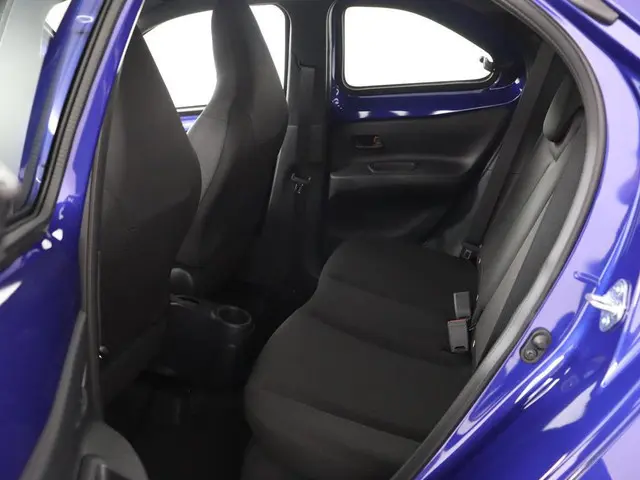 Toyota Aygo X 1.0 VVT-i MT Play 2025 Benzine 18