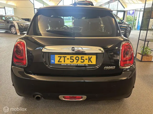 MINI Cooper Mini 1.5 Chili Serious Business 2015 Benzine 5