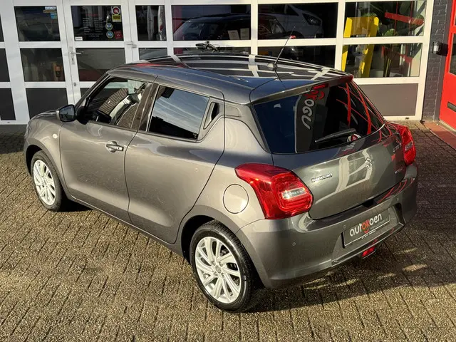 Suzuki Swift 1.2 Select Smart Hybrid 2023 Benzine 7