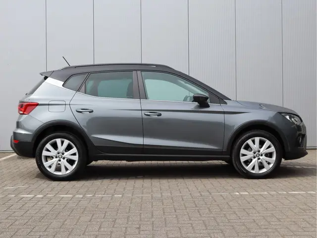 SEAT Arona 1.0 TSI Style Business Intense 2018 Benzine 19