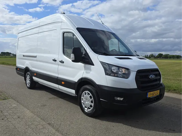 Ford Transit 350 2.0 TDCI L4 H3 Trend RWD 2023 Diesel 9