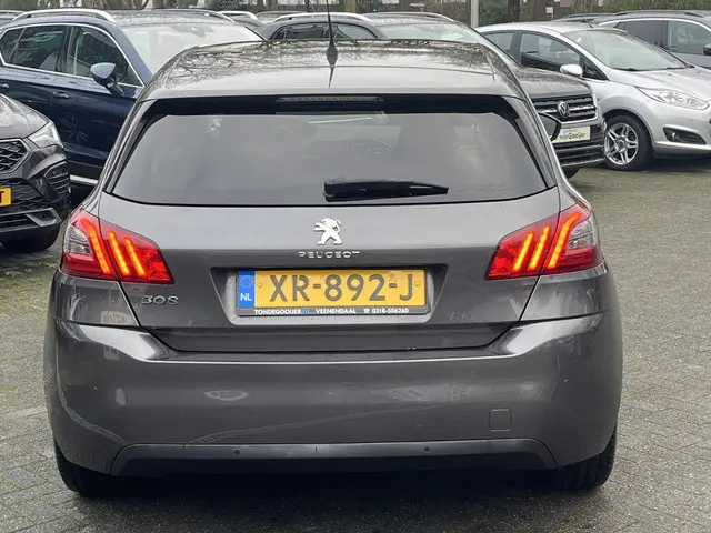 Peugeot 308 1.2 PureTech Allure 2019 Benzine 4