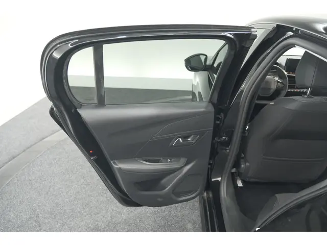 Peugeot 208 PureTech 100 Allure 2024 Benzine 63