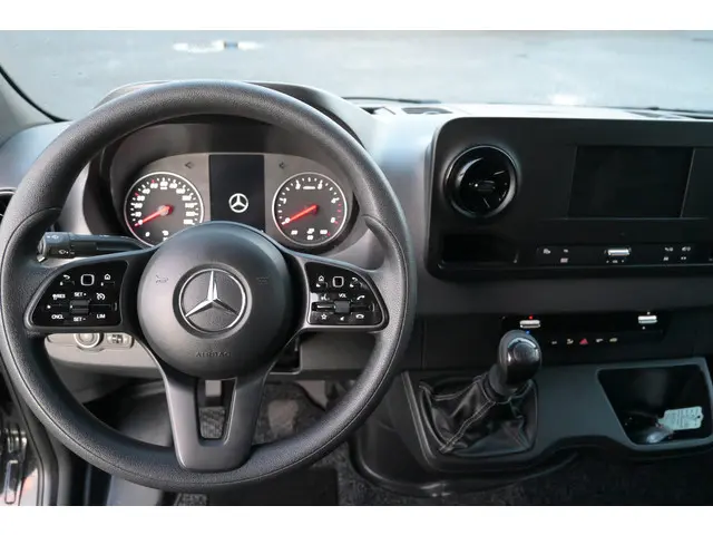 Mercedes-Benz Sprinter 317 CDI L2H2 2021 Diesel 12