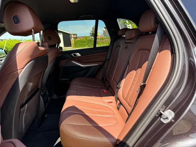 BMW X5 xDrive45e High Executive 2021 Hybride Benzine 24