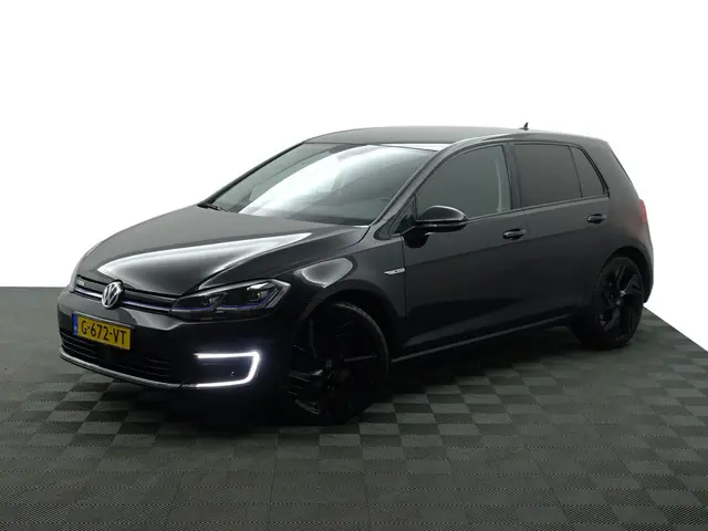 Volkswagen e-Golf Highline Aut- 2019 Elektrisch 23