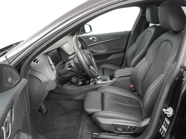 BMW 2 Serie Gran Coupé 220 2024 Benzine 22