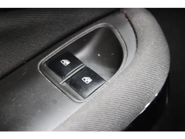 Opel ADAM 1.4 Jam 2013 Benzine 16