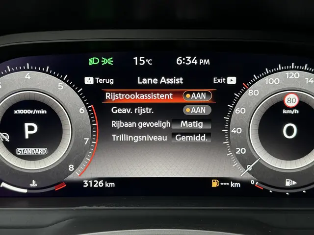 Nissan QASHQAI 1.3 MHEV Xtronic N-Connecta 2025 Benzine 25
