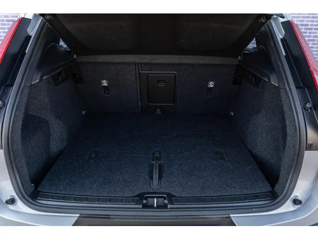 Volvo XC40 Extended Range Plus 2023 Elektrisch 18