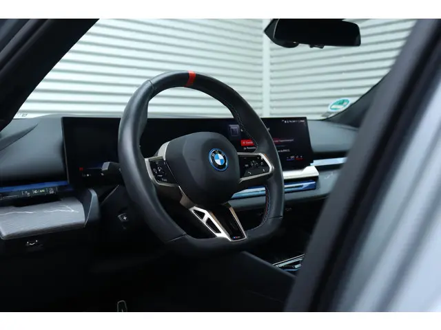 BMW i5 Touring M60 xDrive 2024 Elektrisch 15