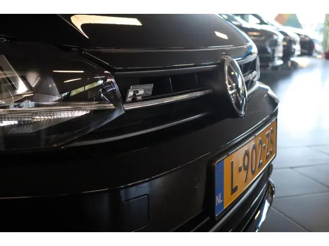 Volkswagen Polo 1.0 TSI R-Line Edition 2021 Benzine 10