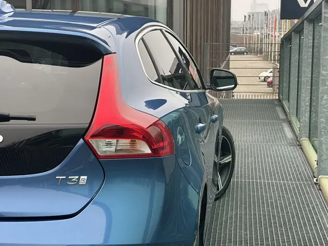 Volvo V40 1.5 T3 Polar+ Sport 2019 Benzine 12