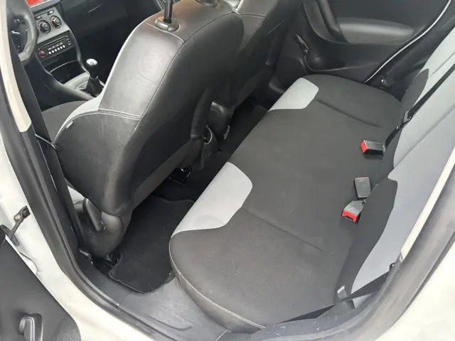 Citroën C3 1.0 VTi Attraction / 5-DEURS / AIRCO 2013 Benzine 4