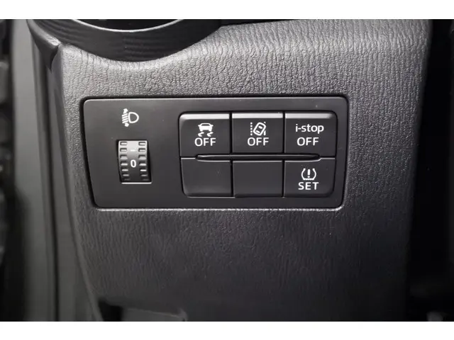 Mazda 2 1.5 90pk Dynamic+ 2018 Benzine 12