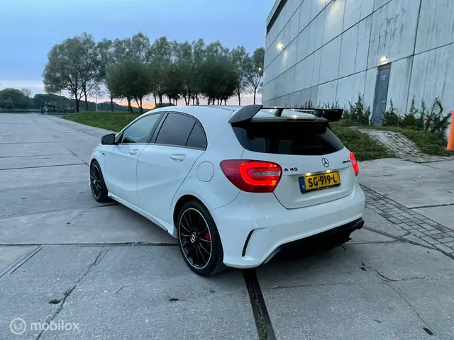 Mercedes-Benz A-Klasse 45 AMG 4MATIC 2014 Benzine 6