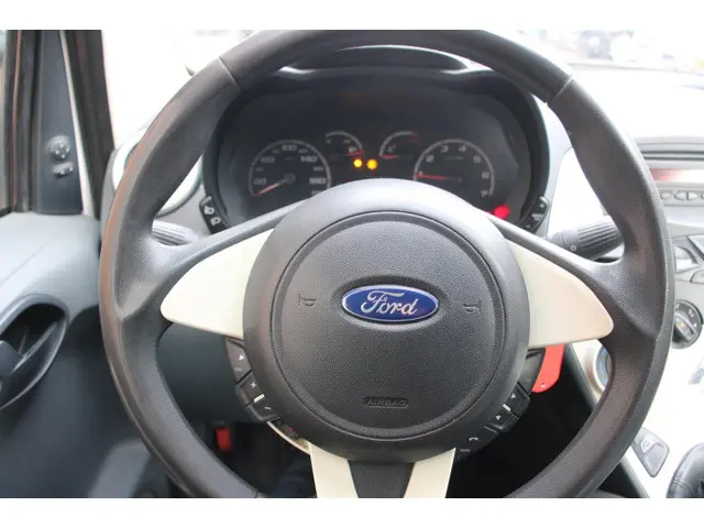 Ford Ka 1.2 Style start/stop 2014 Benzine 14