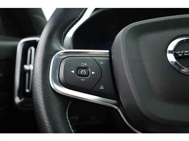 Volvo XC40 Recharge P8 AWD R-Design 2020 Elektrisch 12