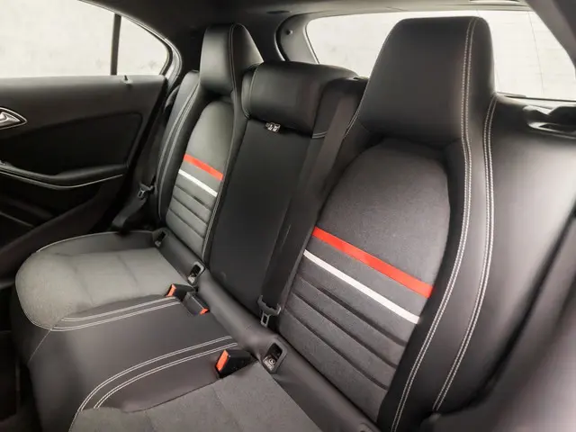 Mercedes-Benz A-Klasse 180 Sport 2013 Benzine 15