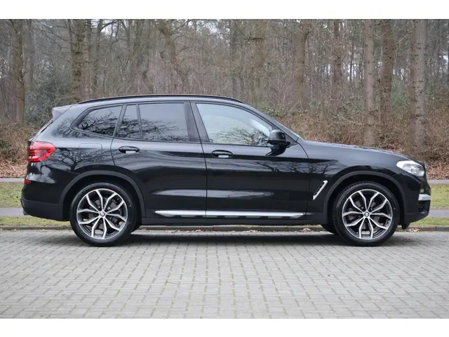 BMW X3 xDrive20i 2020 Benzine 7