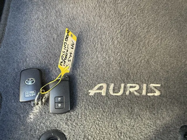 Toyota Auris 1.8 Hybrid Dynamic 2016 Hybride Benzine 33