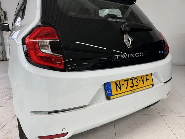 Renault Twingo Z.E. R80 Intens 2022 Elektrisch 31