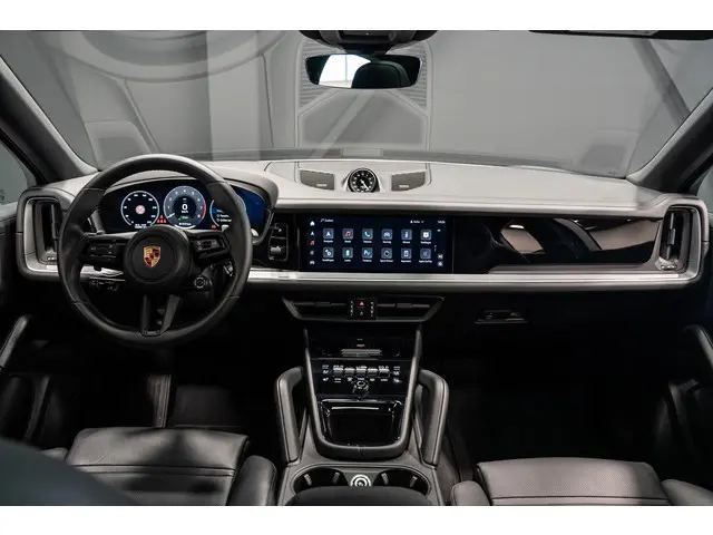 Porsche Cayenne Coupé 3.0 E-Hybrid 2025 Hybride Benzine 46