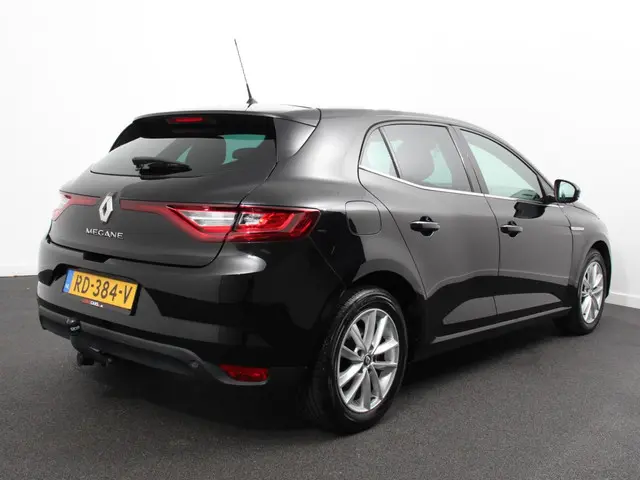 Renault Mégane 1.2 TCe Limited 2017 Benzine 8