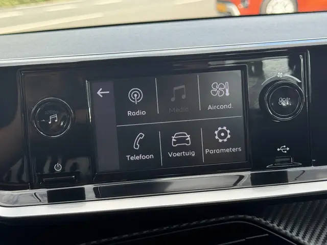 Peugeot 208 1.2 PureTech Like 2021 Benzine 31