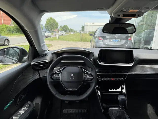 Peugeot 208 1.2 PureTech 100 Allure 2024 Benzine 16